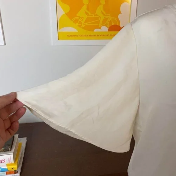 L'ACADEMIE  Cream Tie Flutter Sleeve front top - Picture 6 of 10